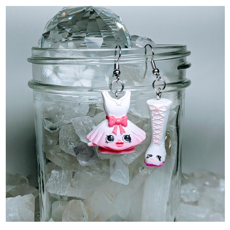 Misfit Earrings | Strawbphiazbling