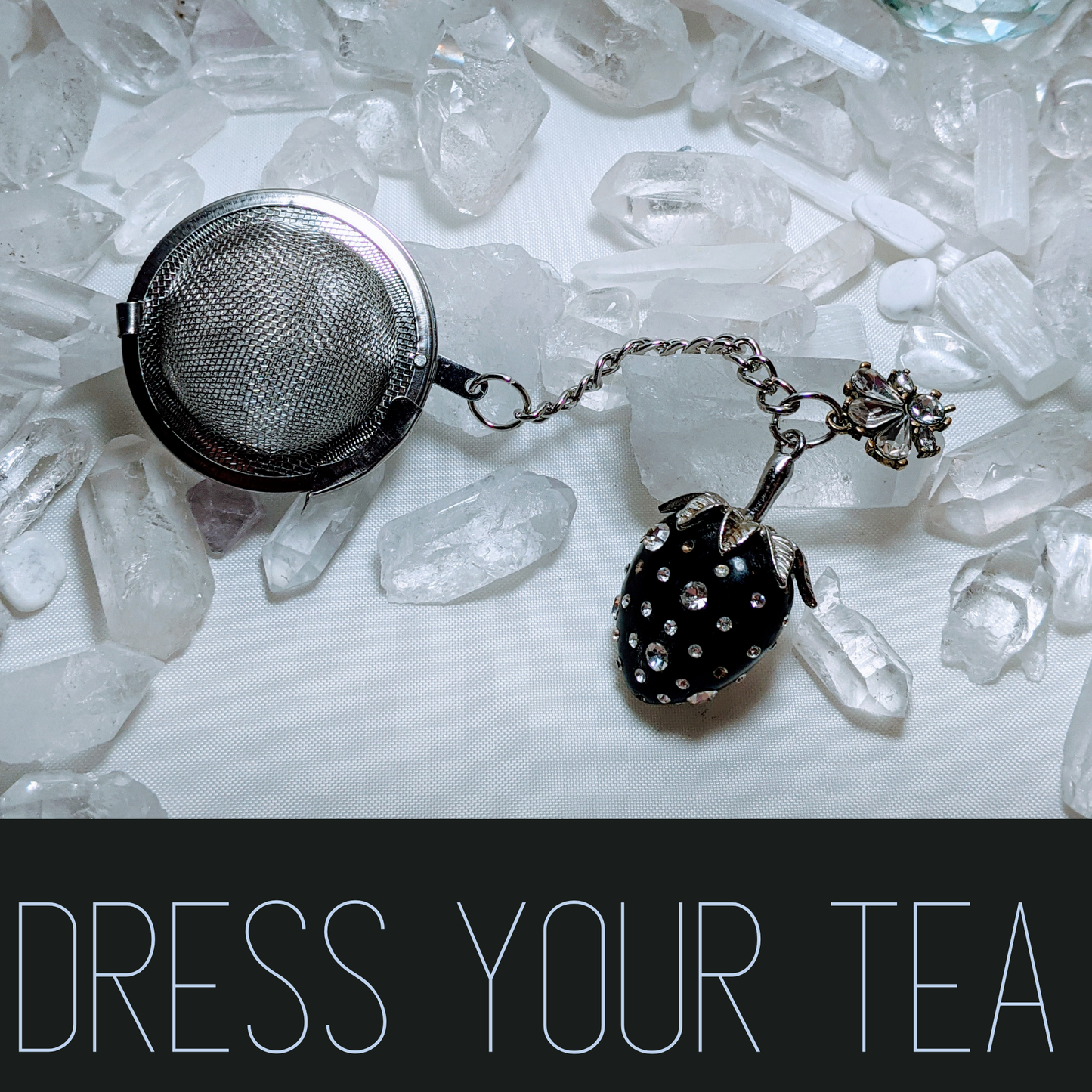 Dress Your Tea Teabling (Black Strawberry tea infusion charm)