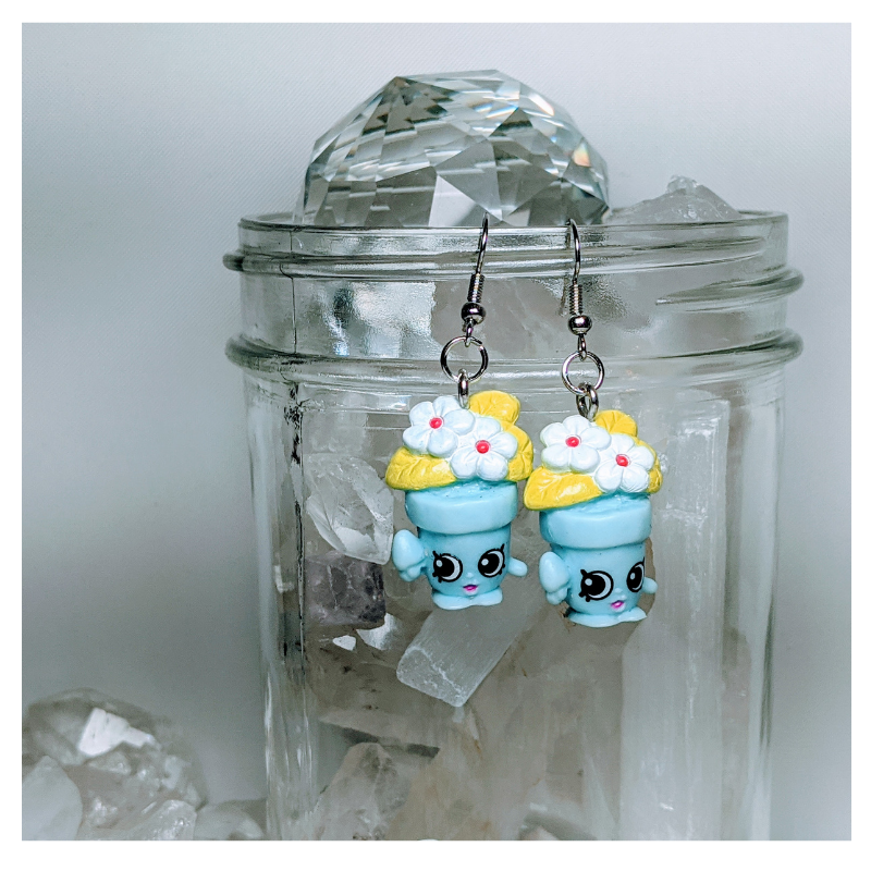 Flower Pot Pals Earrings | Strawbphiazbling