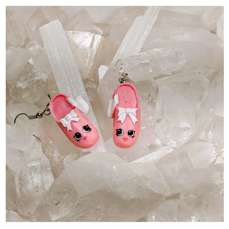 Slipper Sweets Earrings | Strawbphiazbling