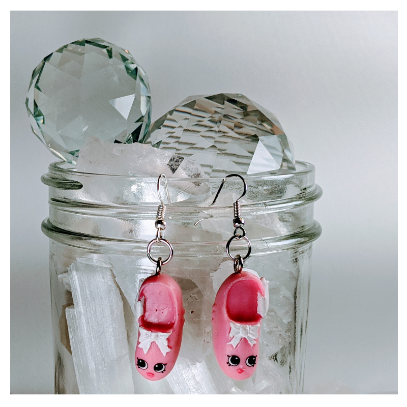 Slipper Sweets Earrings | Strawbphiazbling