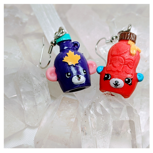 Sweet Sweet Friends Earrings | Strawbphiazbling