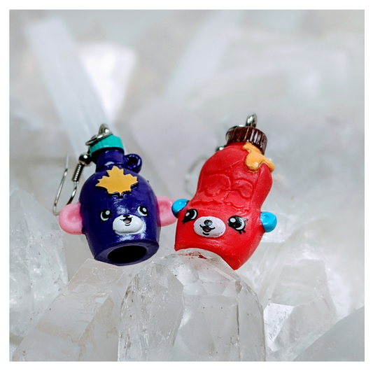 Sweet Sweet Friends Earrings | Strawbphiazbling